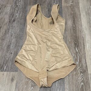 Beige Shapewear Bodysuit Maidenform XL